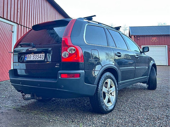 Volvo XC90 2 of 5