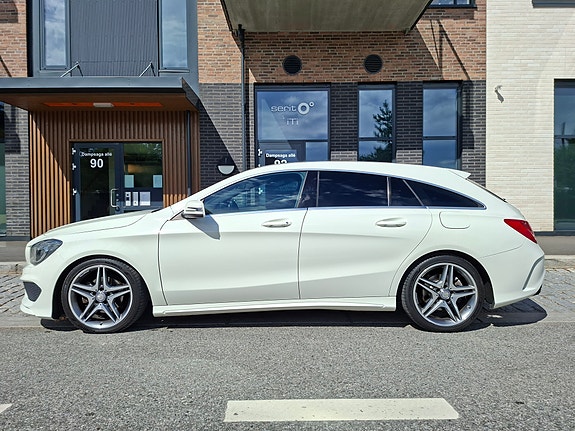 Mercedes-Benz CLA180 4 of 5