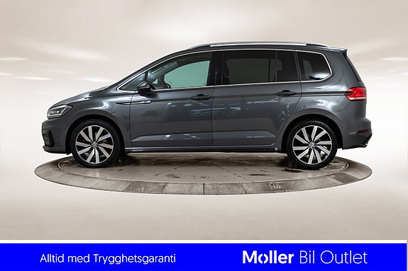 Volkswagen Touran 2 of 5