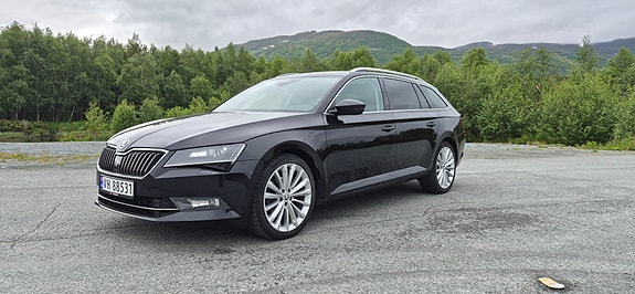 Skoda Superb 3 of 5
