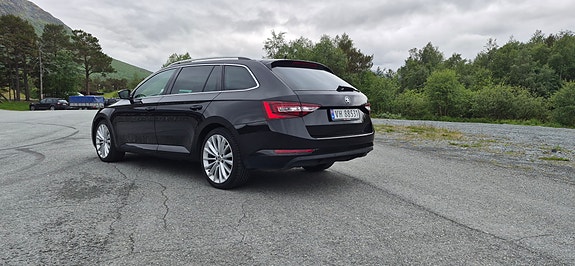 Skoda Superb 4 of 5