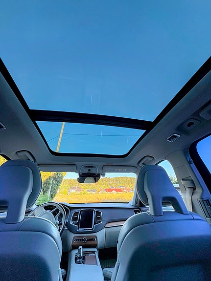 Volvo XC90 10 of 19