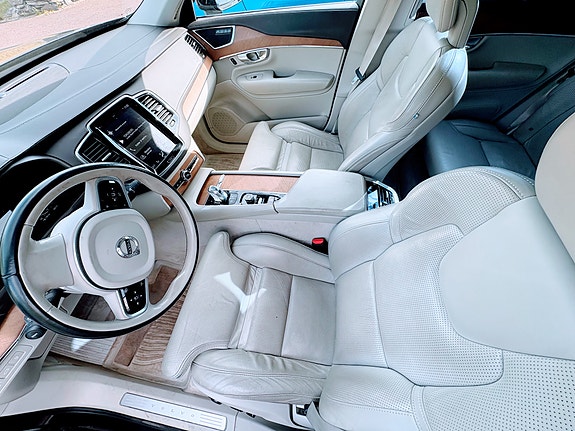 Volvo XC90 9 of 19