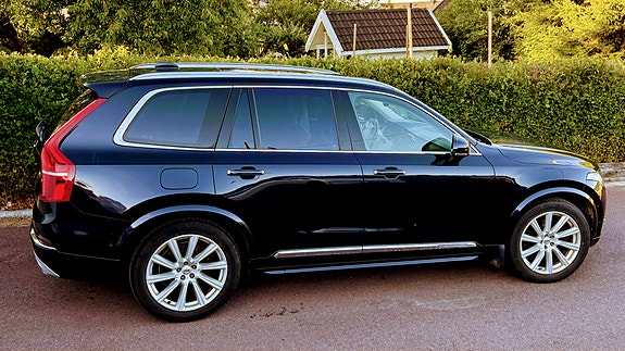 Volvo XC90 5 of 19