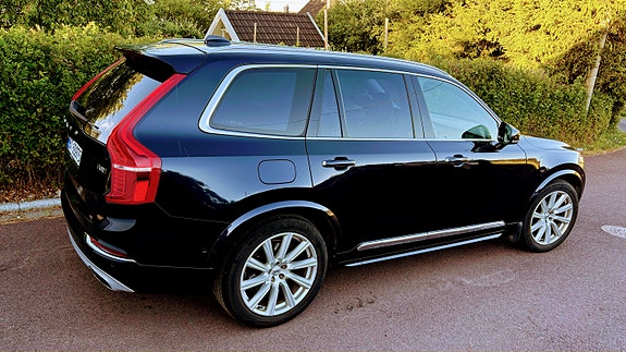 Volvo XC90 17 of 19