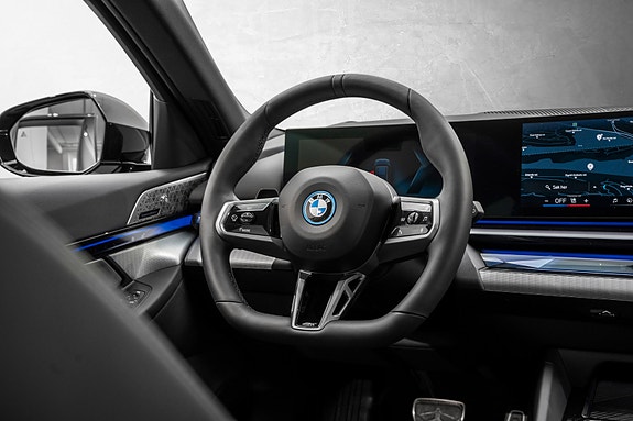 BMW i5 21 of 30