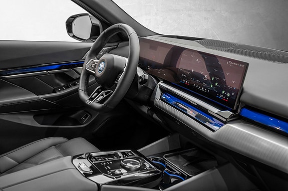 BMW i5 13 of 30