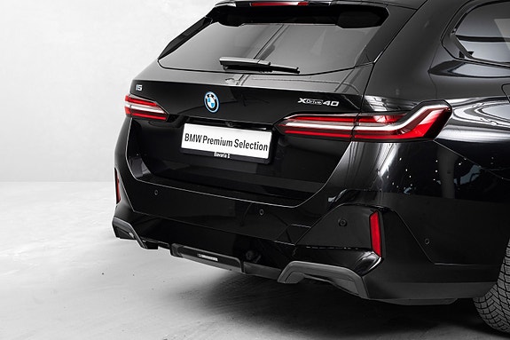 BMW i5 5 of 5