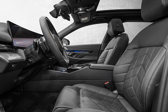 BMW i5 2 of 5