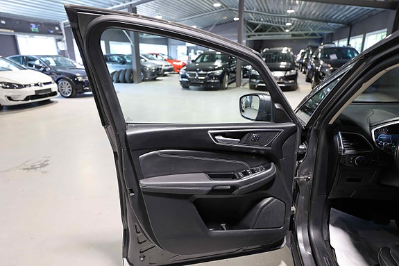 Ford S-MAX 6 of 30