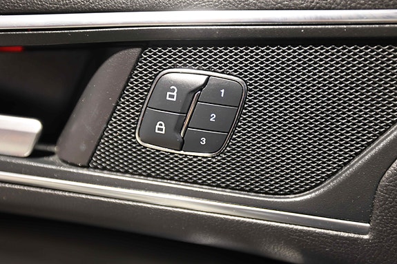 Ford S-MAX 7 of 30