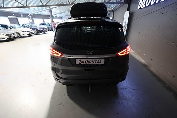 Ford S-MAX 4 of 30