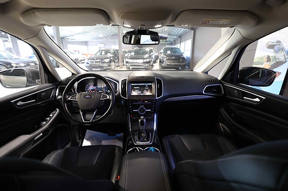 Ford S-MAX 26 of 30