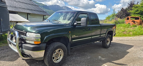 Chevrolet Silverado 2500 4 of 5