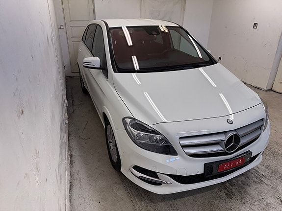 Mercedes-Benz B250 5 of 5