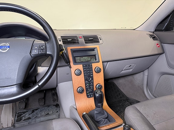 Volvo S40 25 of 26