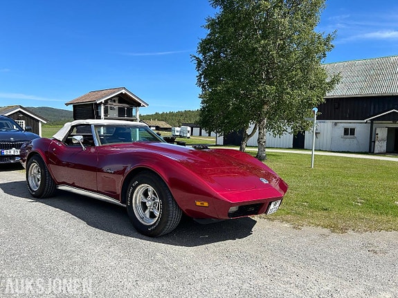 Chevrolet Corvette 3 of 5
