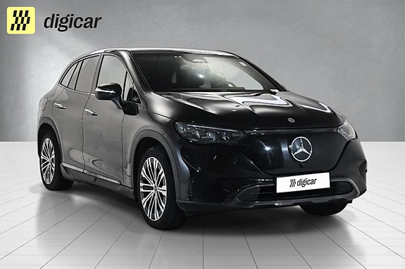 Mercedes-Benz EQE SUV 3 of 5