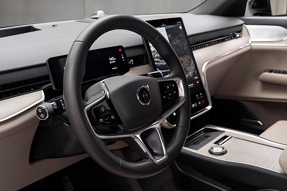 Volvo EX90 26 of 30