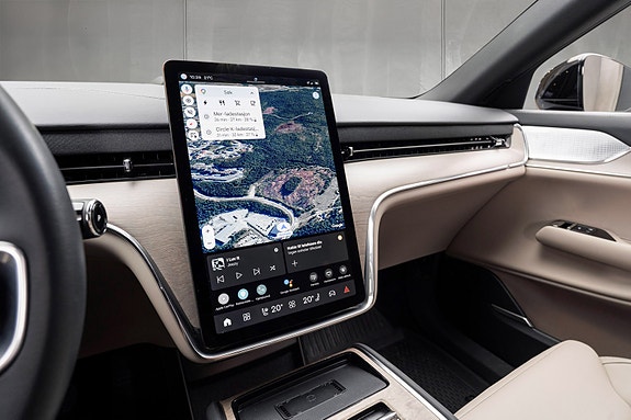 Volvo EX90 18 of 30