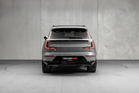 Volvo EX90 7 of 30