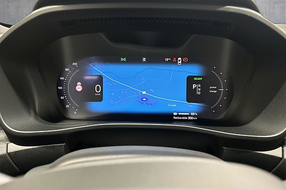 Volvo XC40 22 of 22
