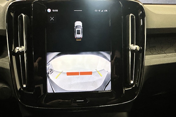 Volvo XC40 19 of 22