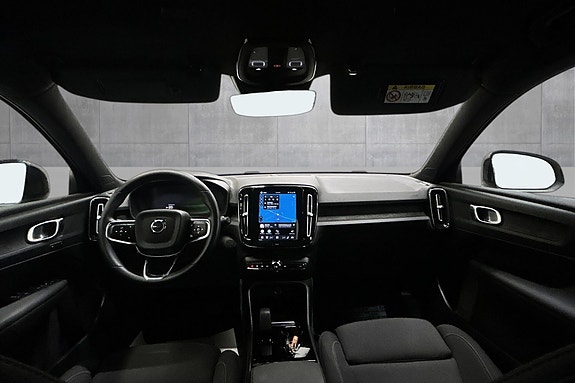 Volvo XC40 9 of 22