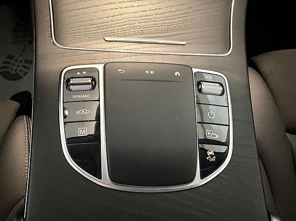 Mercedes-Benz GLC300 e 18 of 18