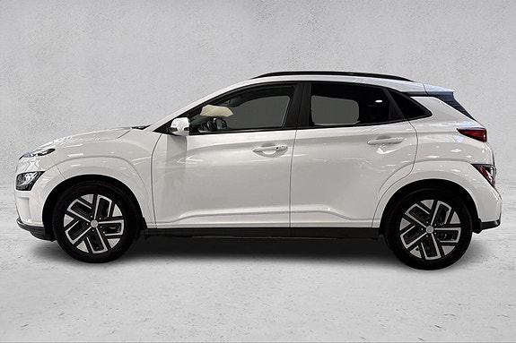 Hyundai Kona 2 of 5