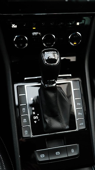 Skoda Superb 24 of 30