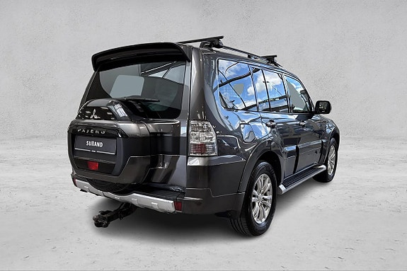 Mitsubishi Pajero 5 of 5