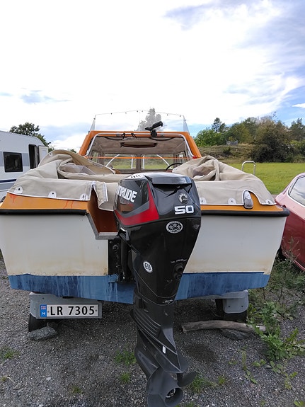 16 fot. 50 hk Evinrude ca.2017 modell og båthenger godkjent for offentlig vei. 5 of 17
