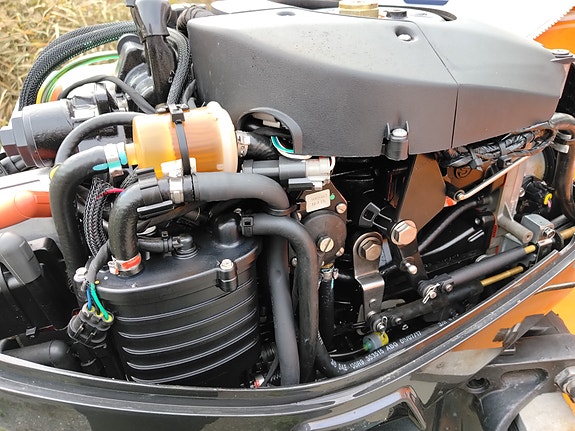 16 fot. 50 hk Evinrude ca.2017 modell og båthenger godkjent for offentlig vei. 13 of 17
