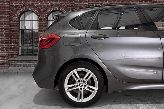 BMW 225xe 5 of 5