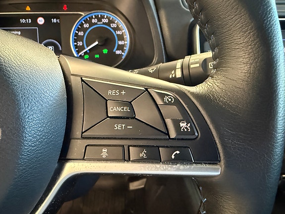 Nissan Leaf 13 of 19