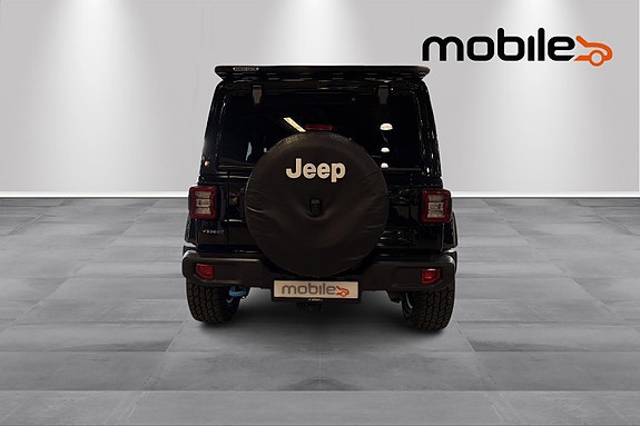 Jeep Wrangler 4 of 5