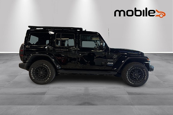Jeep Wrangler 2 of 5