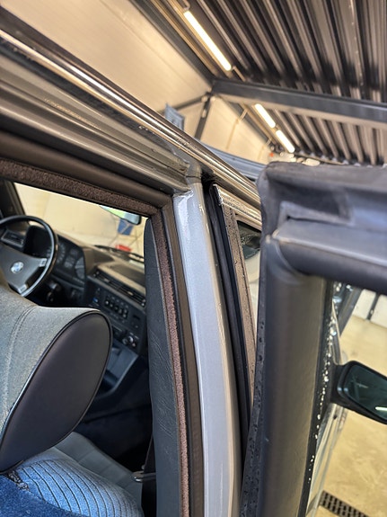 BMW 732i 14 of 25