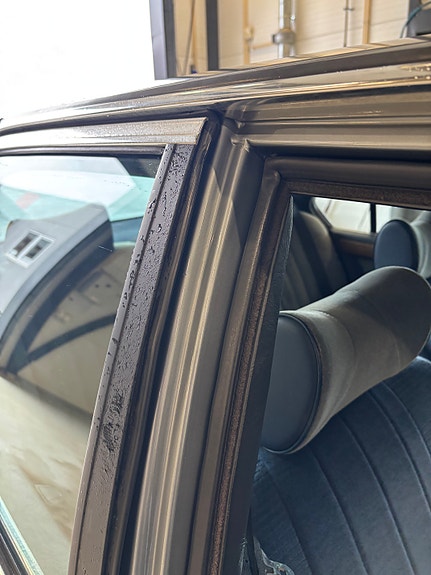 BMW 732i 19 of 25