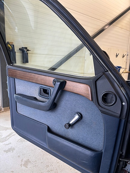 BMW 732i 17 of 25