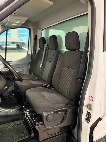 Ford Transit 30 of 30