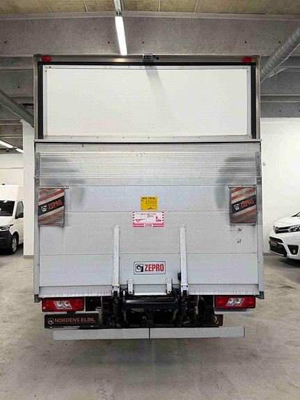 Ford Transit 8 of 30