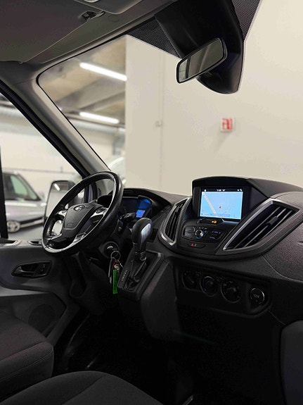 Ford Transit 11 of 30