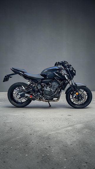 Yamaha MT-07 4 of 5