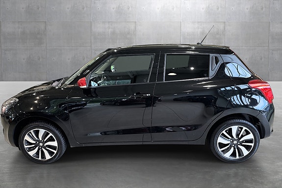 Suzuki Swift 2 of 5