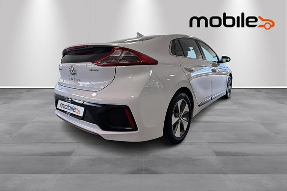 Hyundai IONIQ 3 of 5