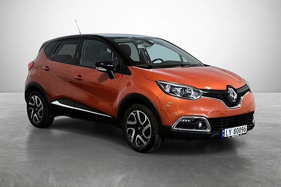 Renault Captur 3 of 5