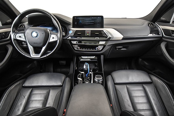 BMW iX3 5 of 5