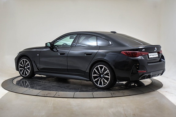BMW i4 3 of 5